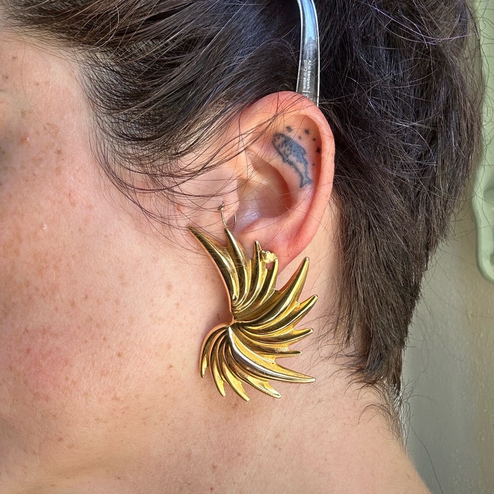 Vintage 1980’s Gold Spiral Earrings - Statement Costume Jewelry - LEO vibes